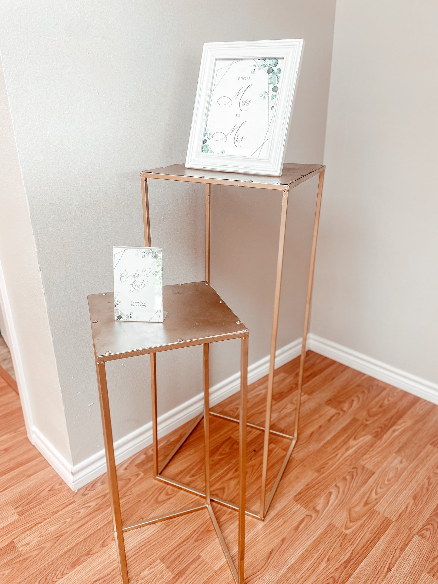 GOLD STANDS