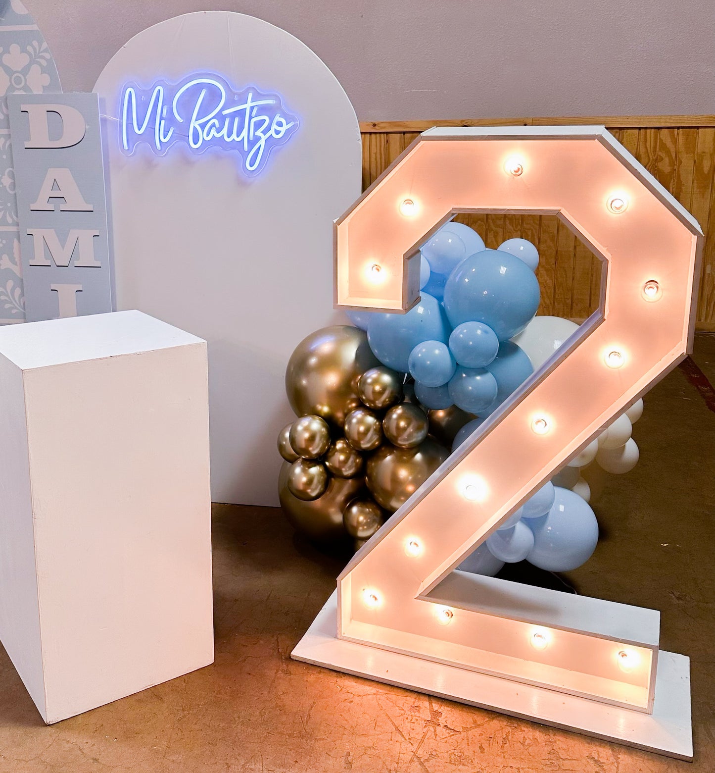 MARQUEE NUMBERS AND LETTERS (4FT TALL)